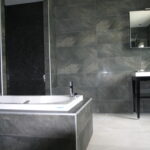 Salle de bain noir