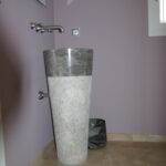 lave main toilette en marbre