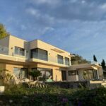 Construction d'une villa contemporaine en béton sur Mougins par bousiges creations