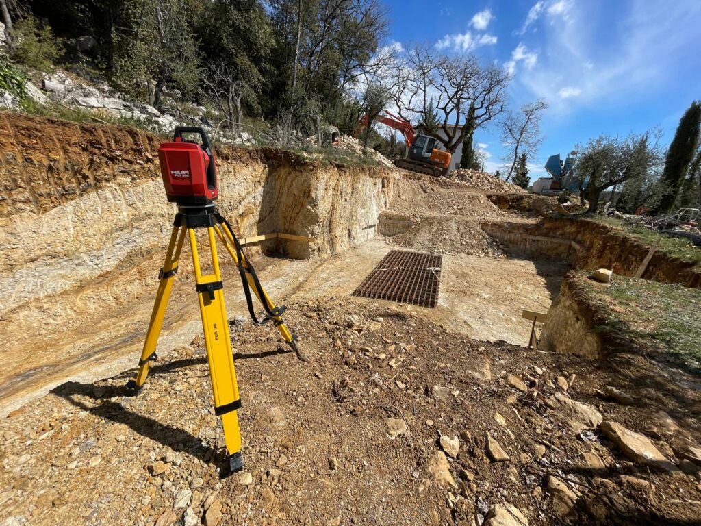 Entreprise de terrassement à Mougins réalisant un terrassement en pleine masse